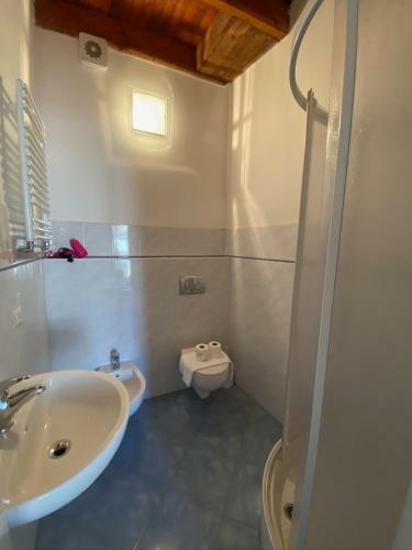 Hostal Carugio Rooms