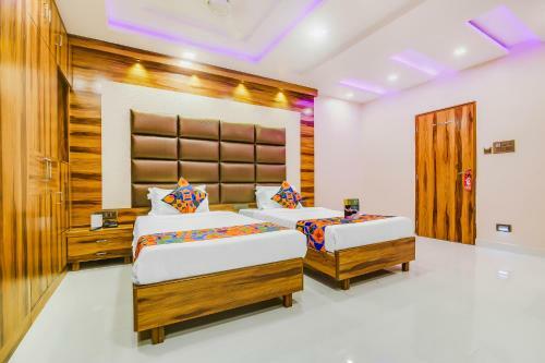 Fabhotel Orion Crystal Park Circus