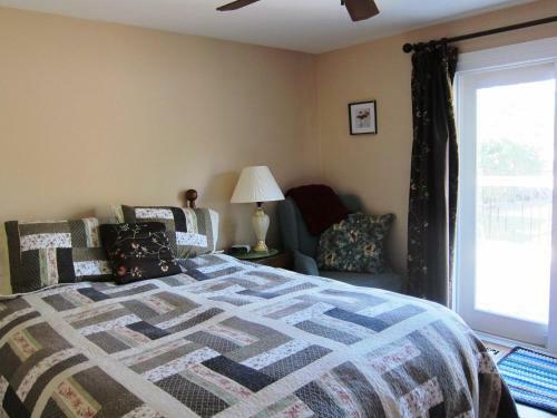 Twin Pines Bed And Breakfast