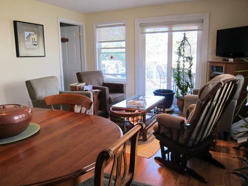 Twin Pines Bed And Breakfast