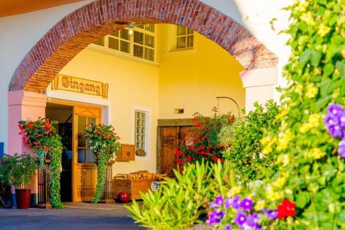 Hostal Gasthof Br�uer - Familie Eibensteiner