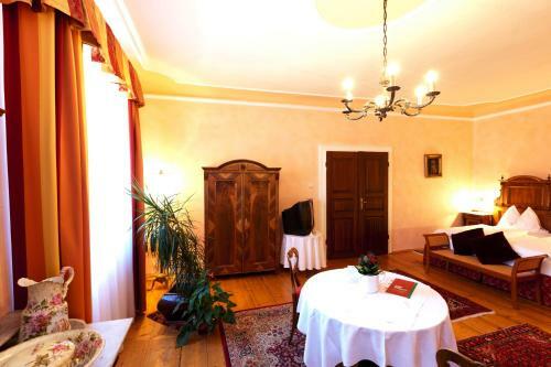 Hostal Gasthof Br�uer - Familie Eibensteiner