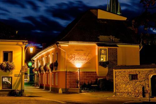 Hostal Gasthof Br�uer - Familie Eibensteiner