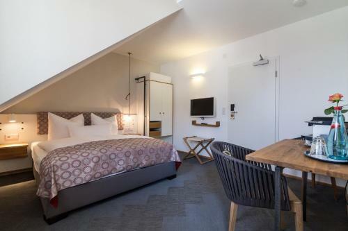 Hotel-restaurant-cafe Sch�ne Aussicht