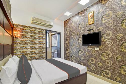 Collection O 83477 Hotel Diamond Suites