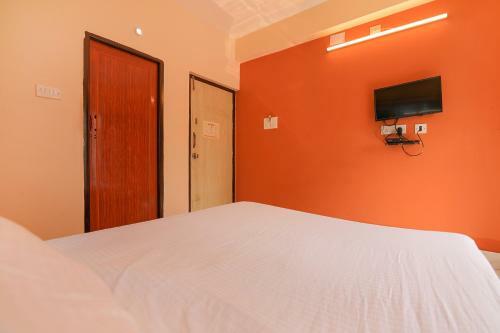 Hotel Fabexpress Ashraya Residency
