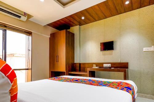 Fabhotel Eros 211