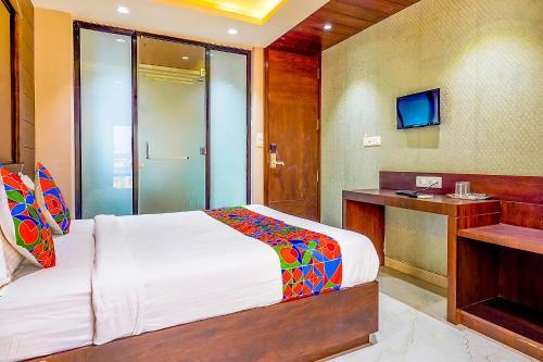 Fabhotel Eros 211