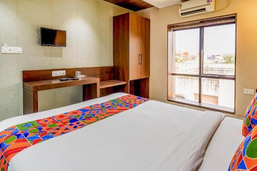 Fabhotel Eros 211