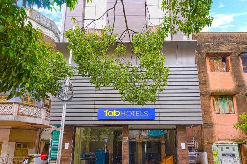 Fabhotel Eros 211