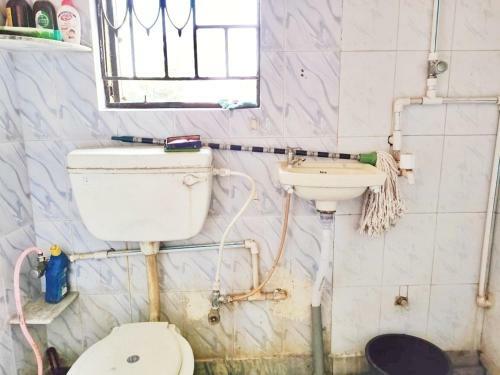 Private Room, Entire Serviced Apartment (1rk), Couple Friendly