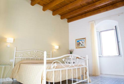 B&B Monsignore