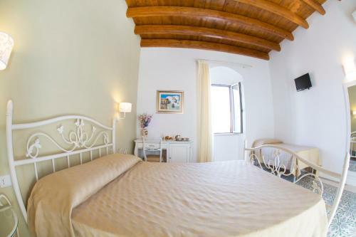 B&B Monsignore