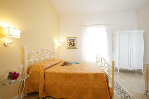 B&B Monsignore