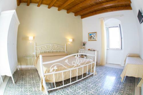 B&B Monsignore