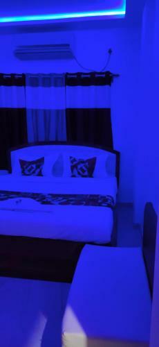Hotel Red Velvet Inn