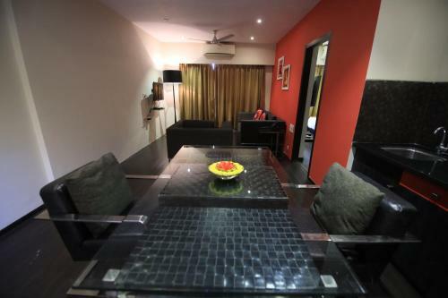 Bed & Breakfast Landmark Suites Bollywood Design Hotel