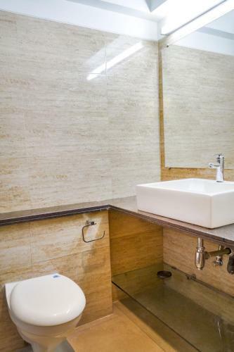 Bed & Breakfast Landmark Suites Bollywood Design Hotel