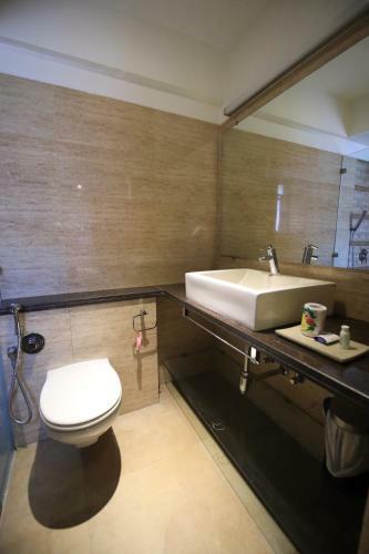 Bed & Breakfast Landmark Suites Bollywood Design Hotel