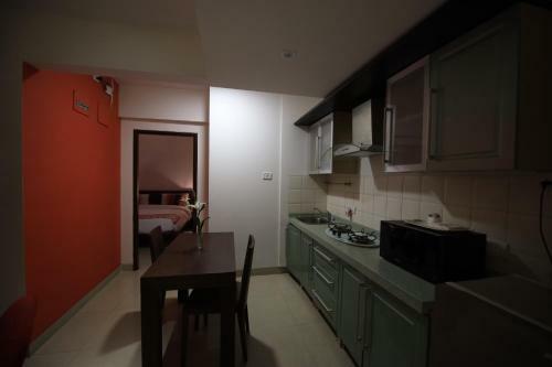 Bed & Breakfast Landmark Suites Bollywood Design Hotel
