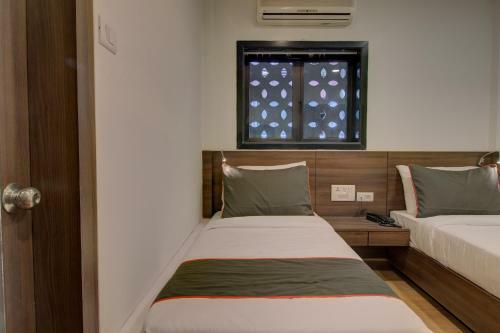 Collection O 247 Hotel Rosewood Arya Nagar