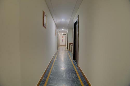 Collection O 247 Hotel Rosewood Arya Nagar