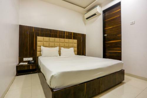 Hotel Fabexpress Elvis Inn