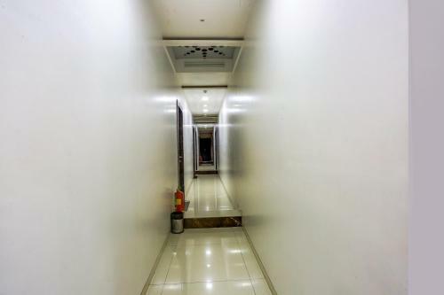 Hotel Fabexpress Elvis Inn