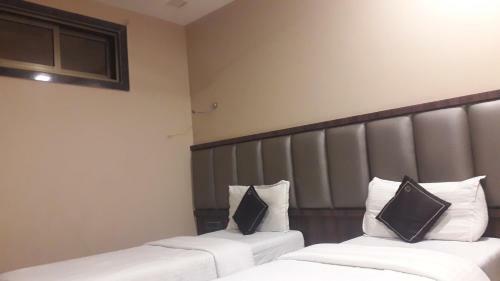 Hotel Shine Hospitality Crown