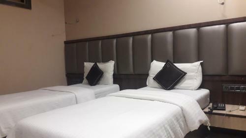 Hotel Shine Hospitality Crown