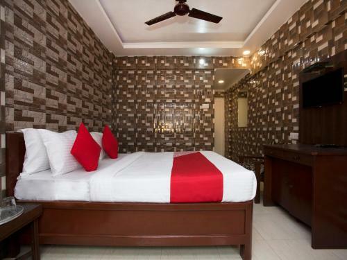 Hotel Oyo 23707 Amar Palace