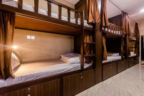 Bed & Breakfast Awesome Dormitory Mel Only