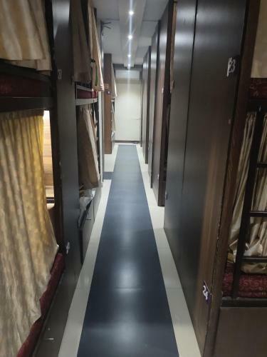 Hotel Almas Dormitory Andheri West