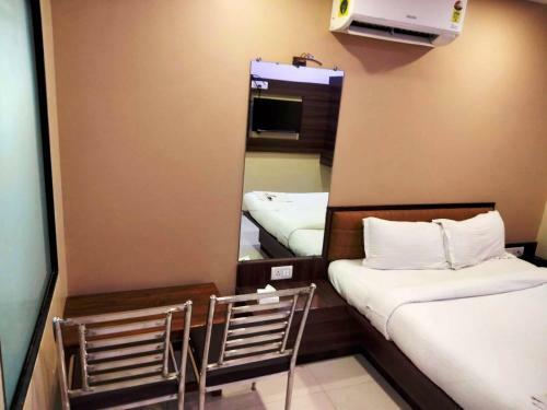 Hotel Sun Inn Residency