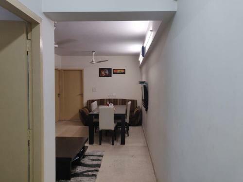 Staywood Serviced Apartment 3bhk In Powai