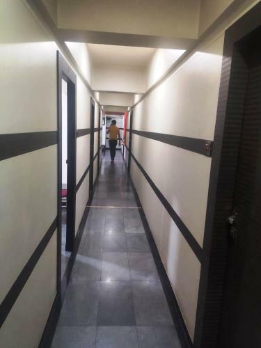 Hotel Mantra Lodging & Boarding