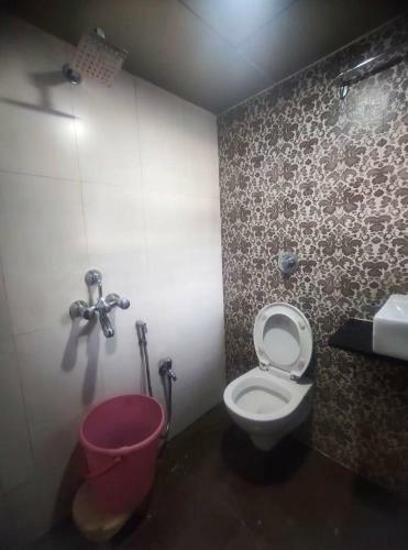 Hotel Mantra Lodging & Boarding