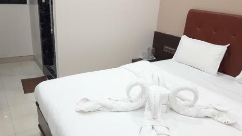 Hotel Shine Hospitality Empire
