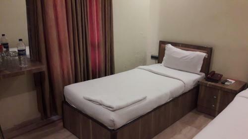 Hotel Shine Hospitality Empire