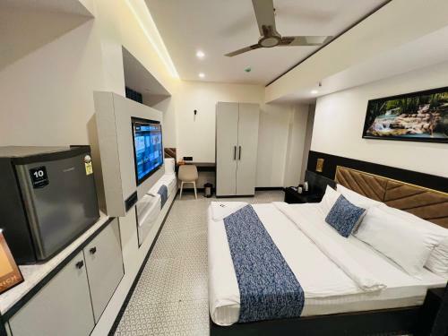 Rich Hotel Mumbai
