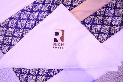 Rich Hotel Mumbai