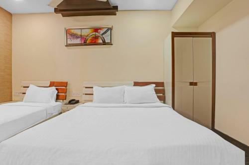 Capital O 85967 Hotel Executive Inn