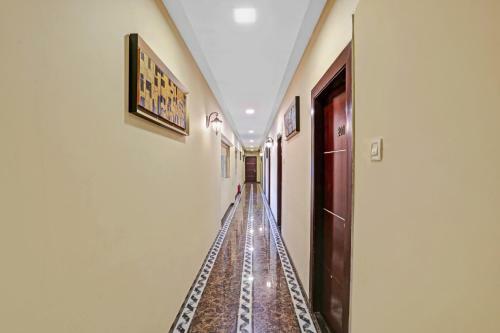 Capital O 85967 Hotel Executive Inn