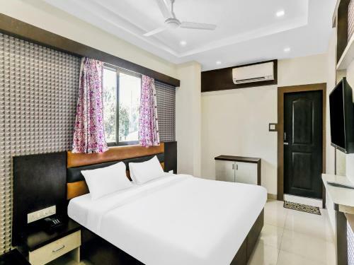 Capital O 86316 Hotel Geeta Palace