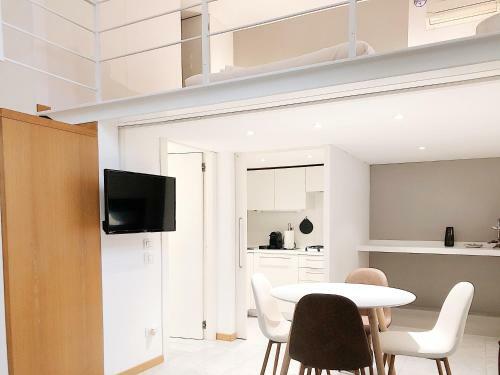 The Bright Nest Apartments