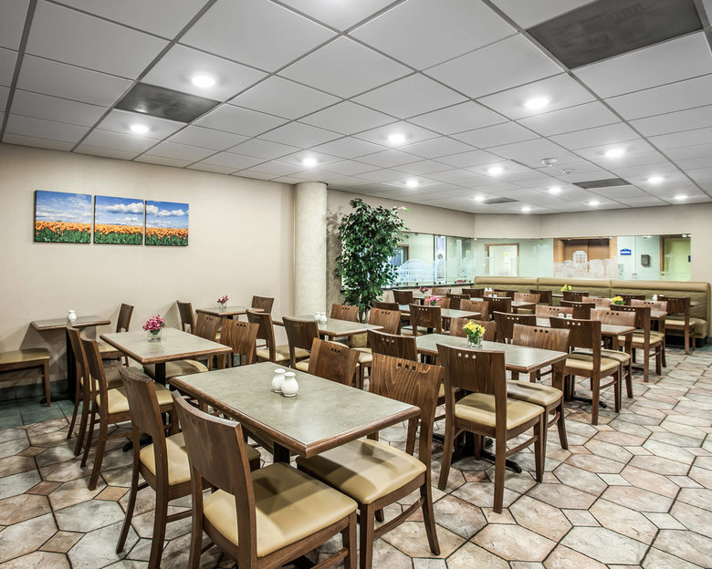 Hotel Quality Inn And Suites