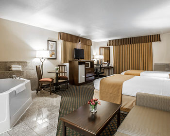 Hotel Quality Inn And Suites
