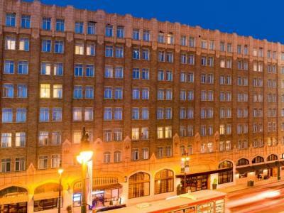 The Pickwick Hotel