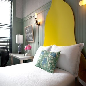 Hotel Triton