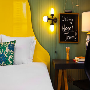 Hotel Triton